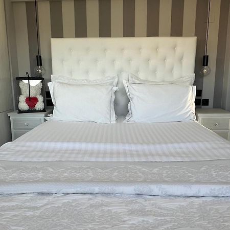 Knd Living Concept - Penthouse Apartment Nea Alikarnassos ภายนอก รูปภาพ